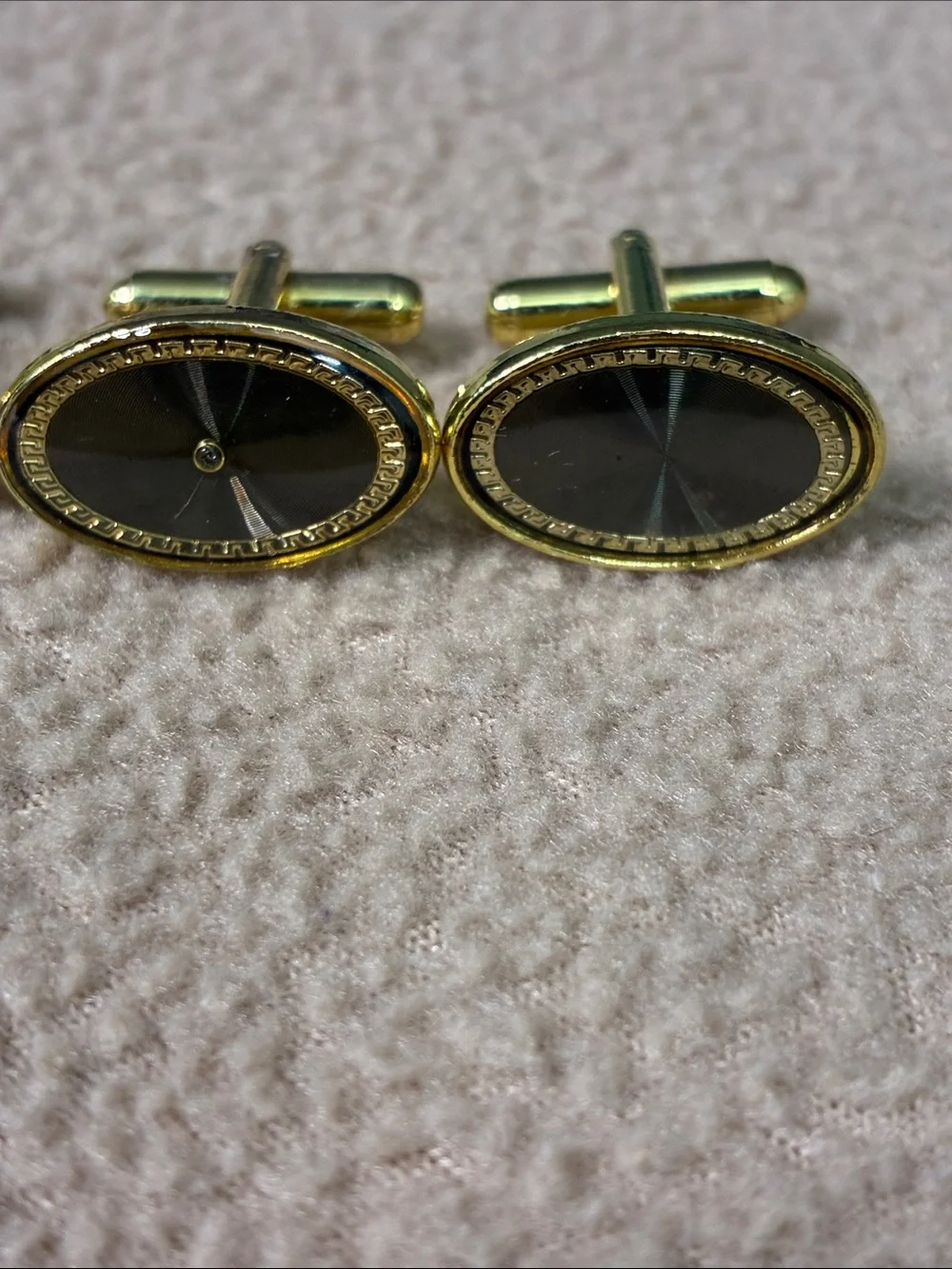 Gold and Black Accent Cuff Links Set of 4 men’s luxury Classy Cuffs